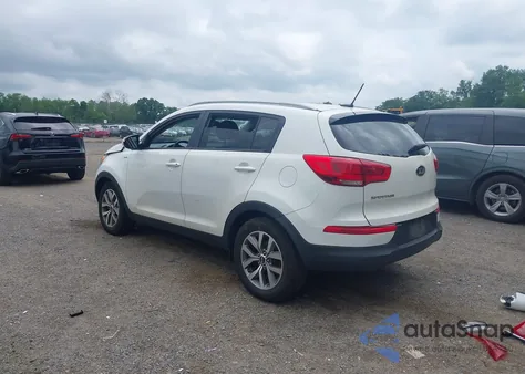 2015 Kia Sportage Lx z USA, uszkodzony, nr VIN KNDPBCAC0F7746323